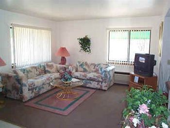 Mcgovern'S Motel And Suites Sun Prairie Extérieur photo