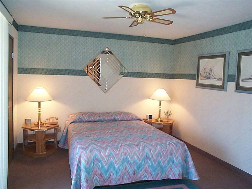 Mcgovern'S Motel And Suites Sun Prairie Extérieur photo
