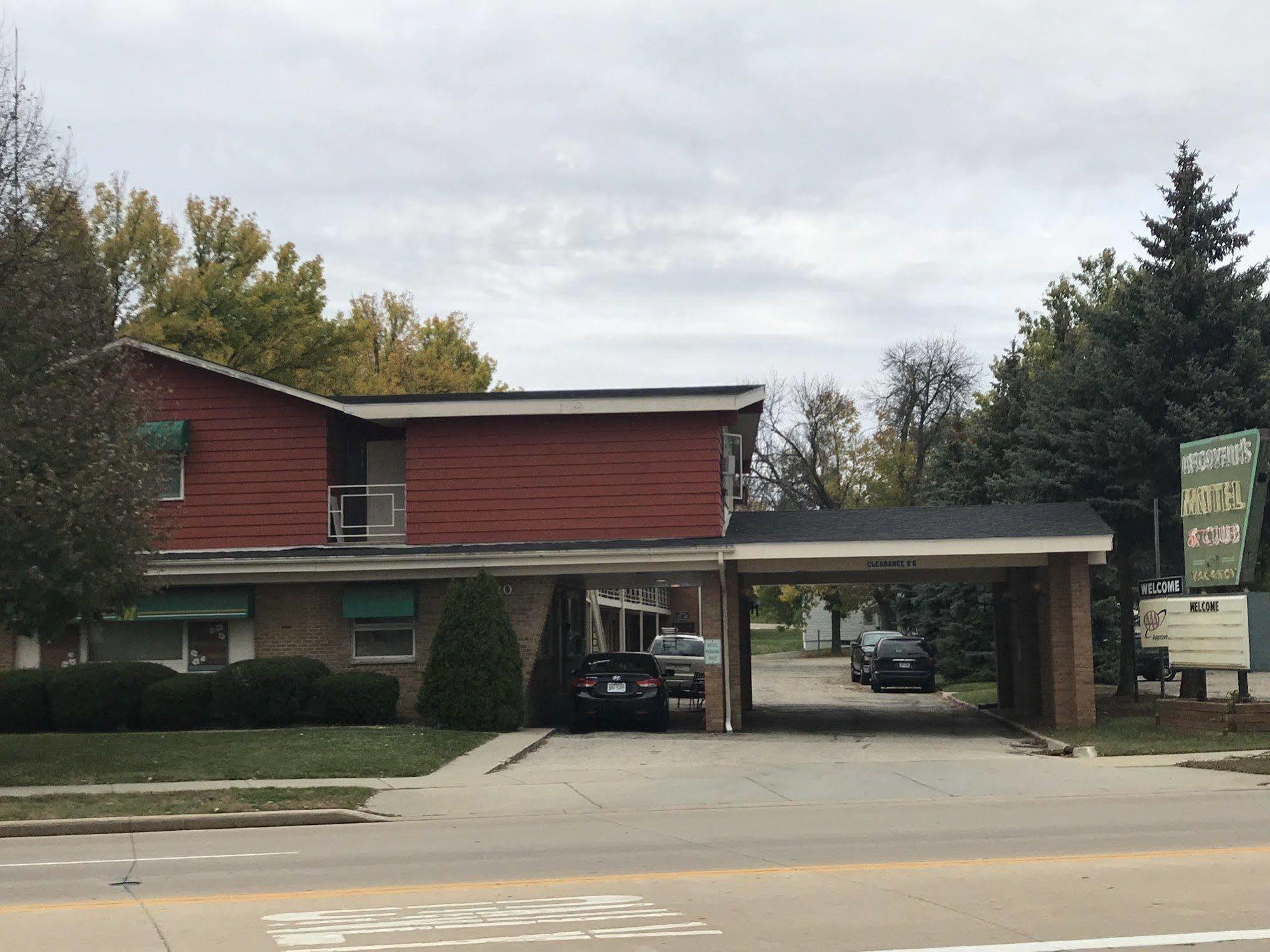 Mcgovern'S Motel And Suites Sun Prairie Extérieur photo